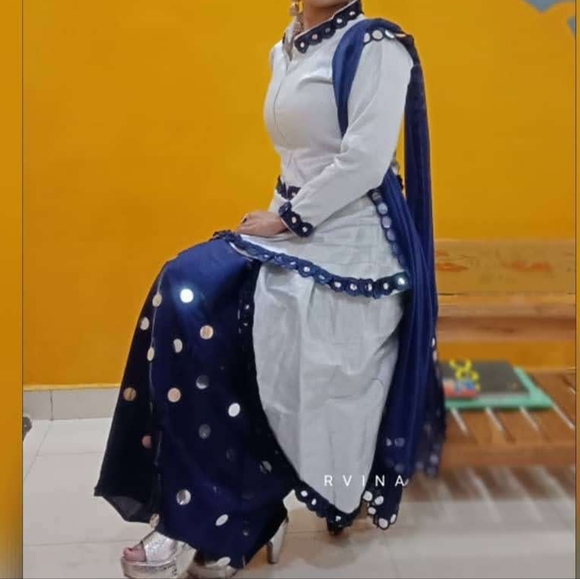 Silver kurta and blue skirt - Picture 2 of 3